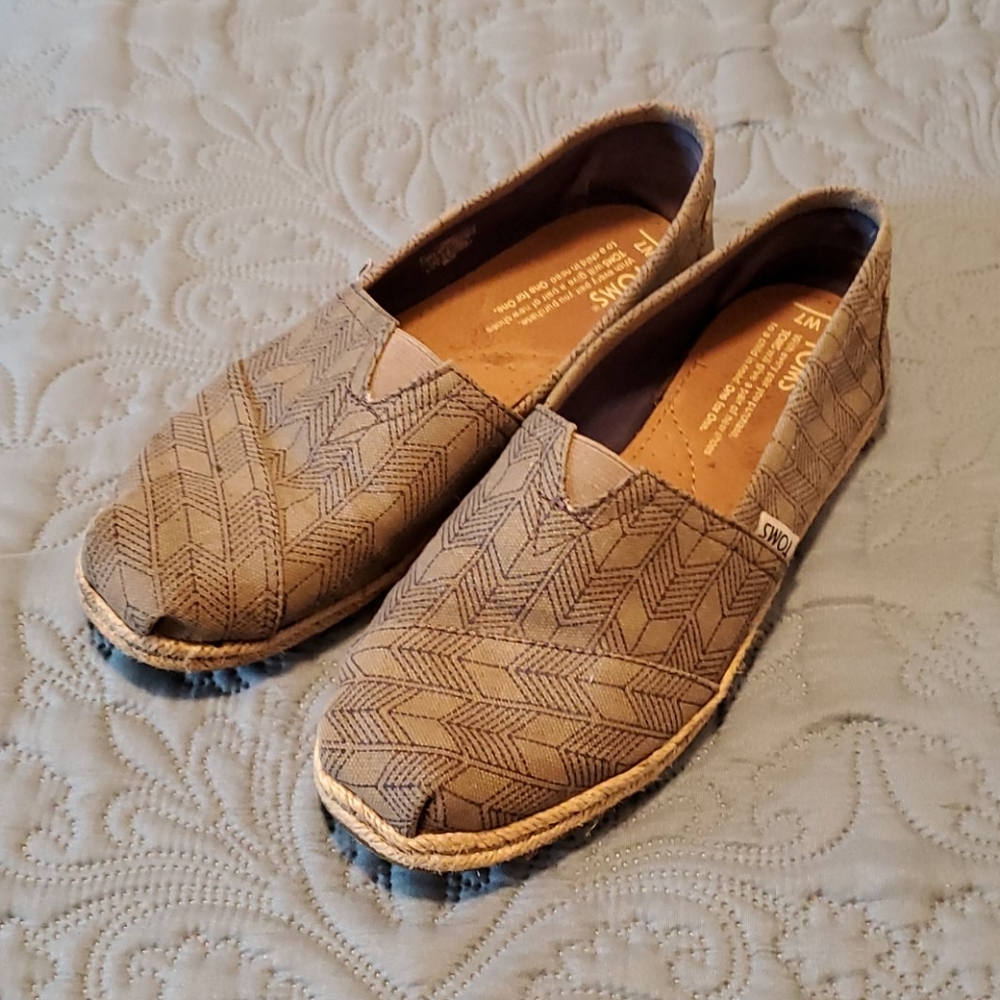 Toms women's slip ons